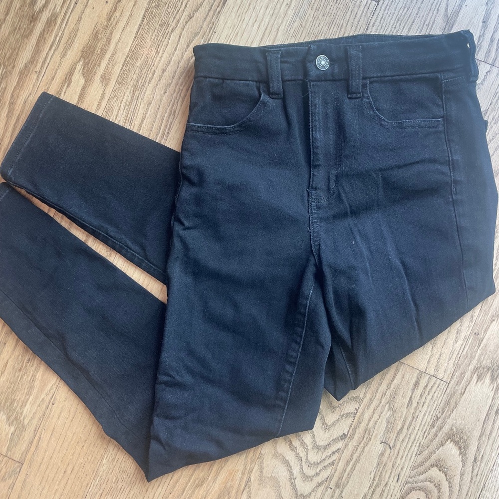 American Eagle Super High-Rise Jeans